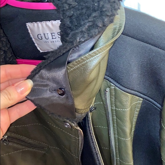 GUESS - Picture 11 of 13